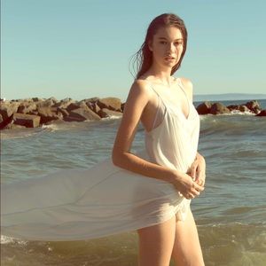 This is a cute, long, beach Goddess dress! ❤️